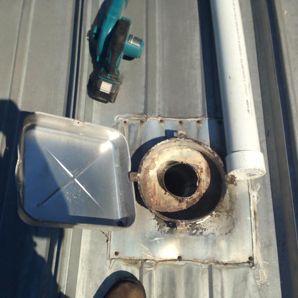 Clean dryer vent after professional lint removal to improve airflow and dryer efficiency.